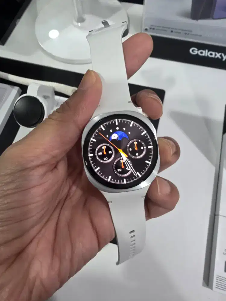 SAMSUNG WATCH8 40MM