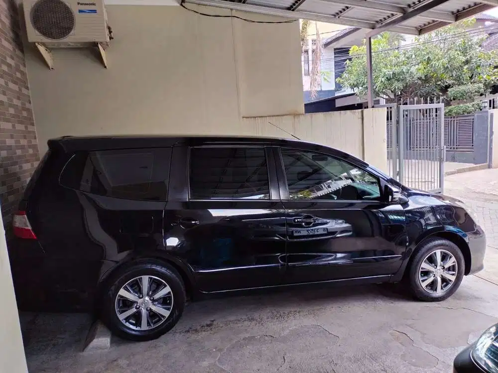 Nissan Grand livina 2017 Bensin