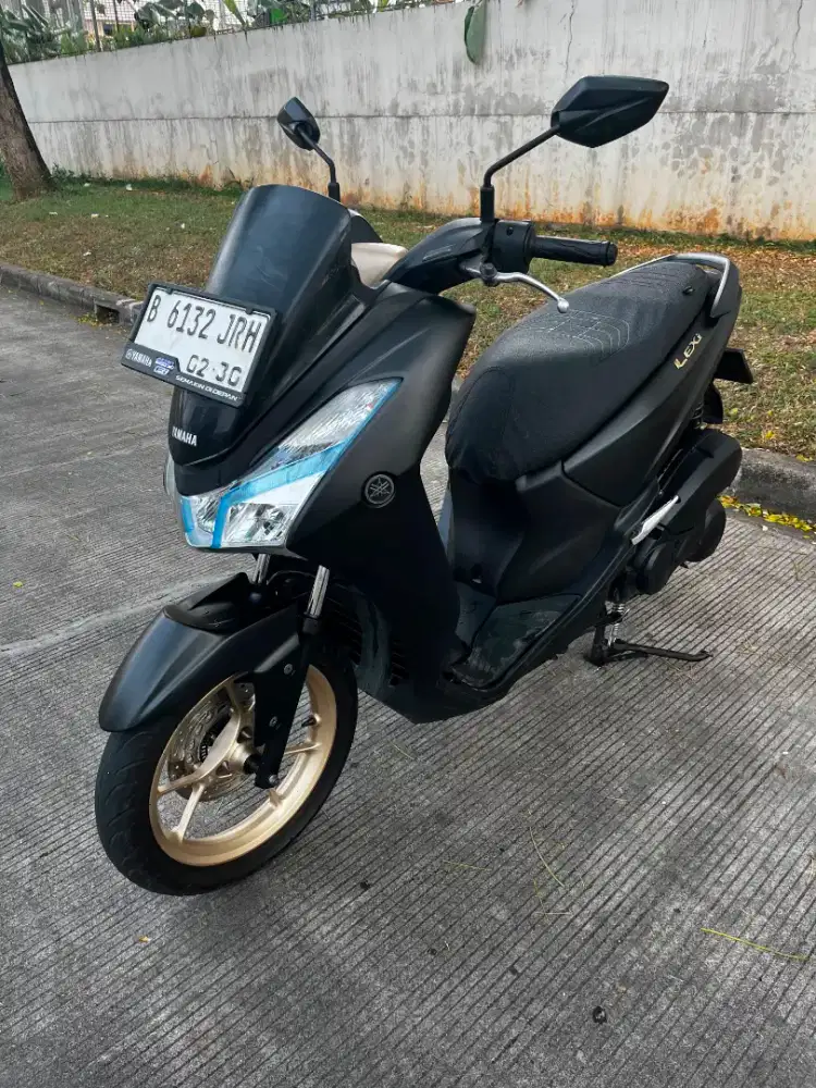 Yamaha Lexi S Keyles Hitam Doff