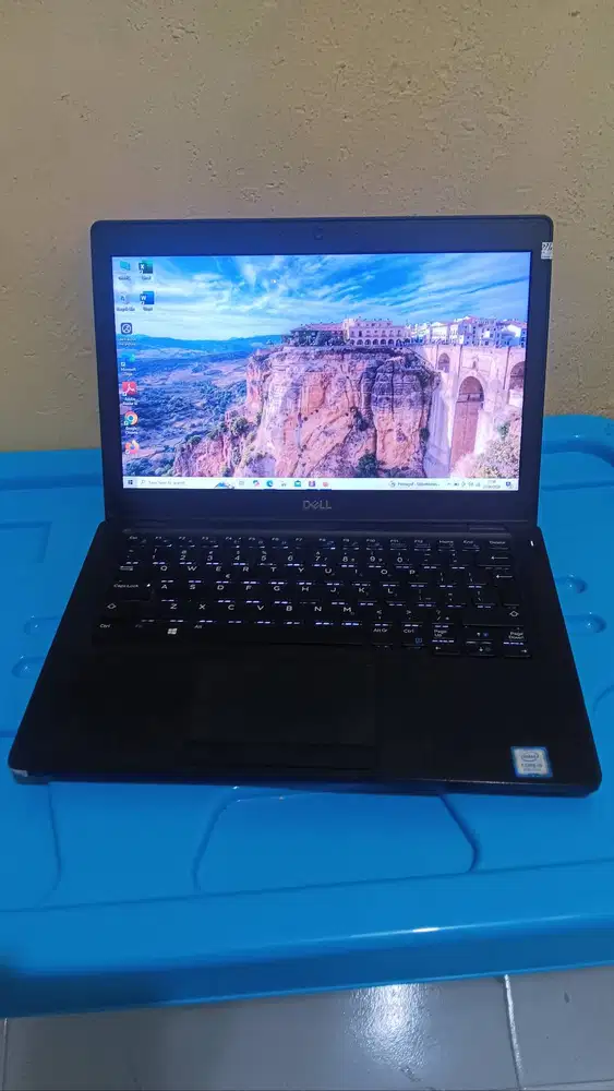 Laptop del latitudde 5290 intel core i5 8250u 1,8ghz gen 8 bagus gan s