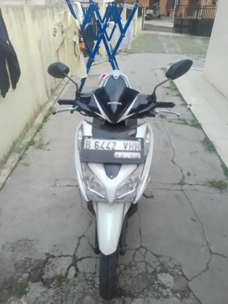 Dijual Vario KZR Putih Mulus 2013