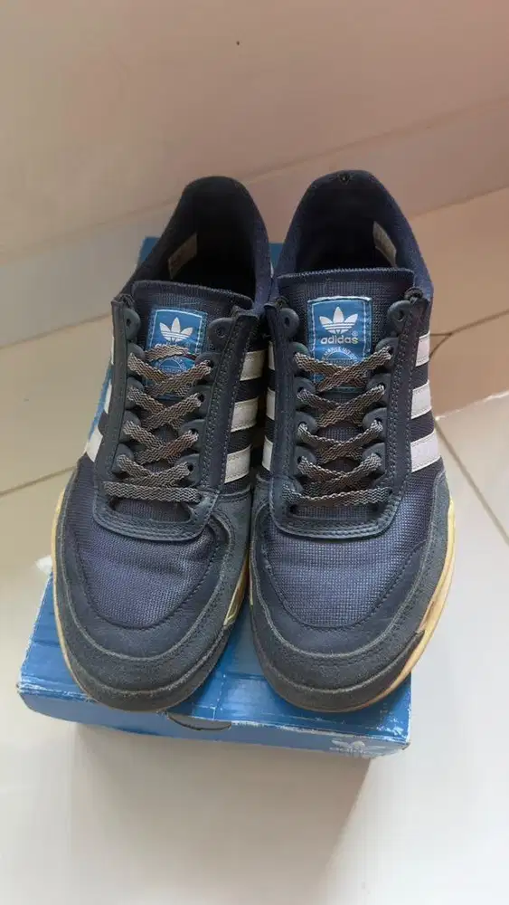 ADIDAS ORI SIZE 42