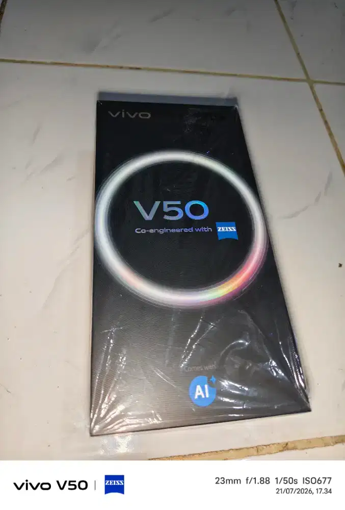 Jual HP VIVO V50 (5G) 12+12/256 fullset rasa baru