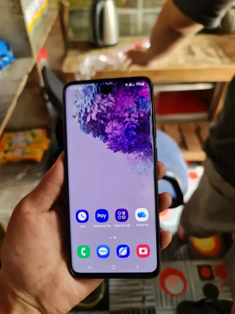 samsung s20plus 8/128 warna hitam