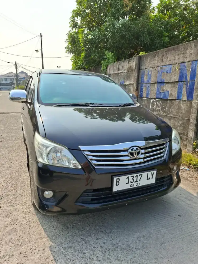 Toyota Kijang Innova 2013 Bensin