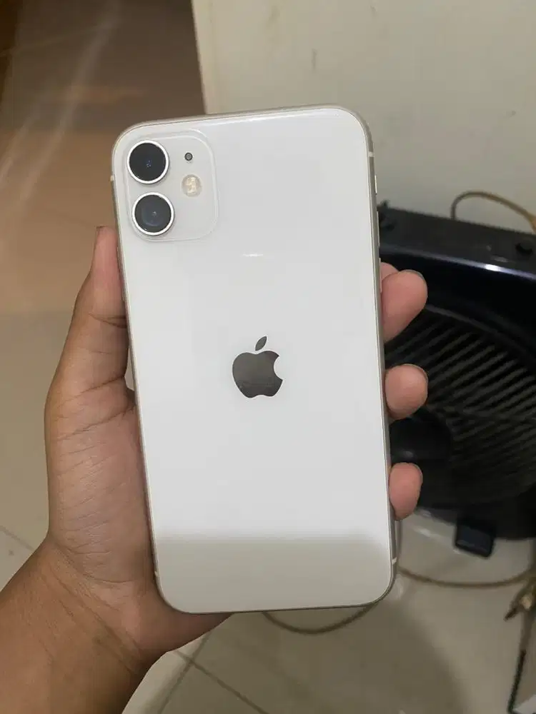 iPhone 11 64Gb white