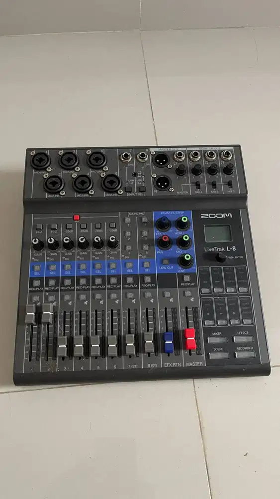Zoom LiveTrak L-8 L8 Digital Mixer Recording