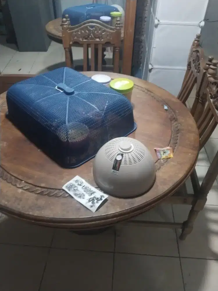 Meja makan keluarga kayu jati