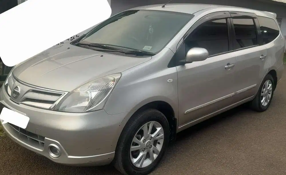 Nissan Livina 2011 Bensin