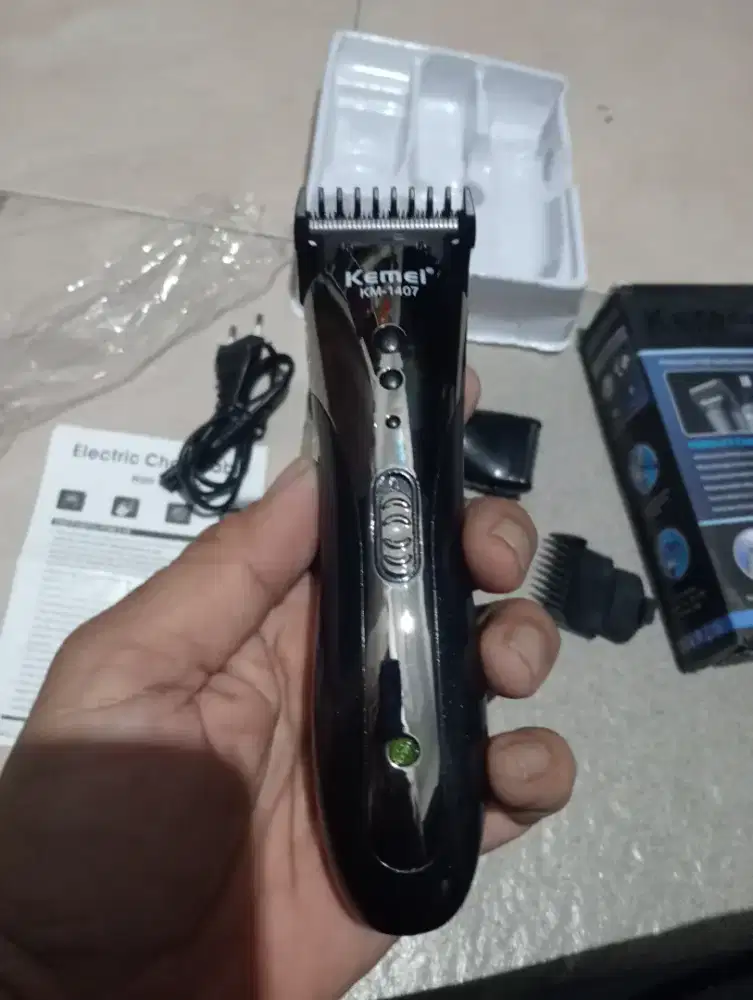 Cliper/ pemotong rambut kemei