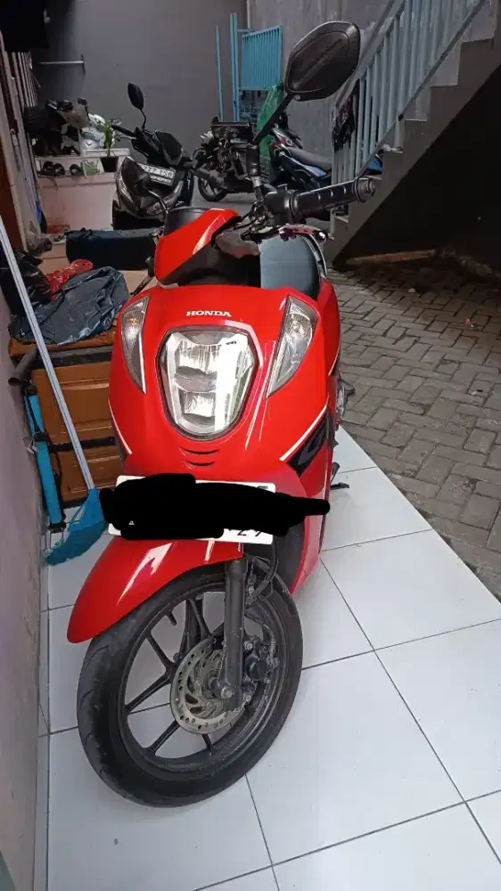 Motor bekas Genio 2019