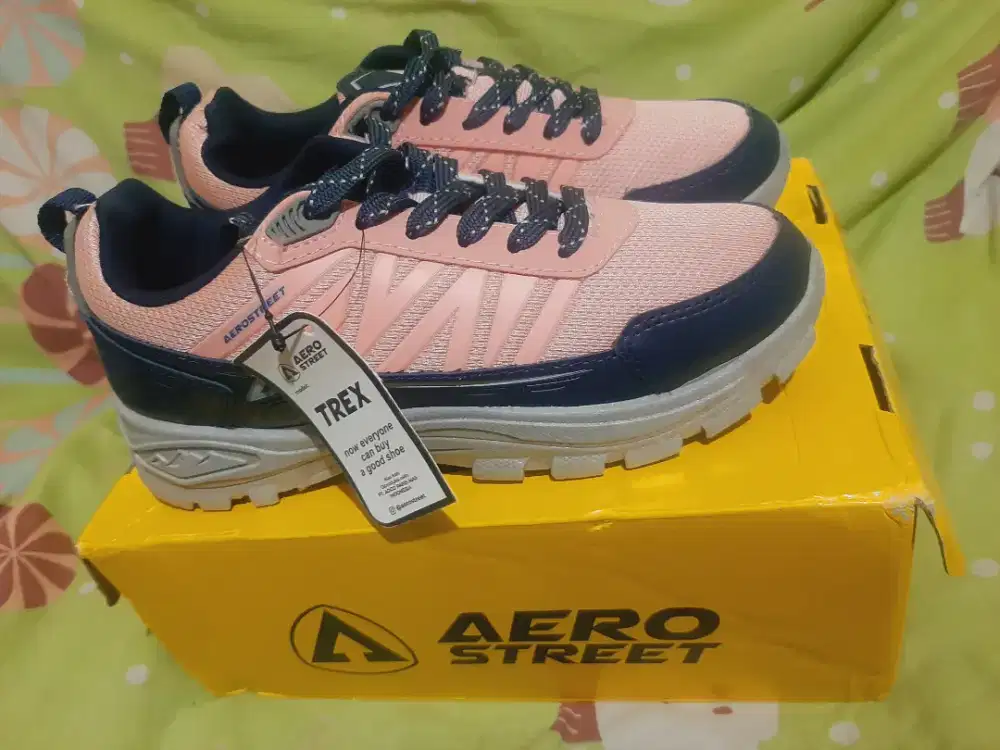 Sepatu aerostreet LC Trex