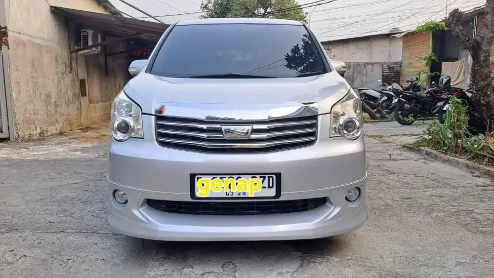 TOYOTA NAV 1 V PINTU OTOMATIS KAPTAIN SEAT MEWAH TERAWAT CASH KREDIT