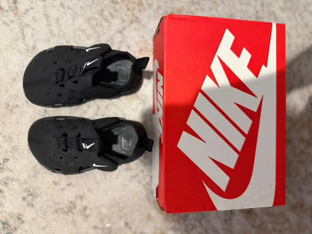 Sepatu nike anak