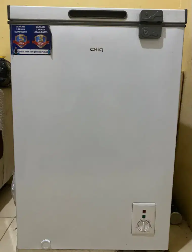 Freezer CHIQ CCF118DW 110 LITER( FAST FREEZING 60 WATT)