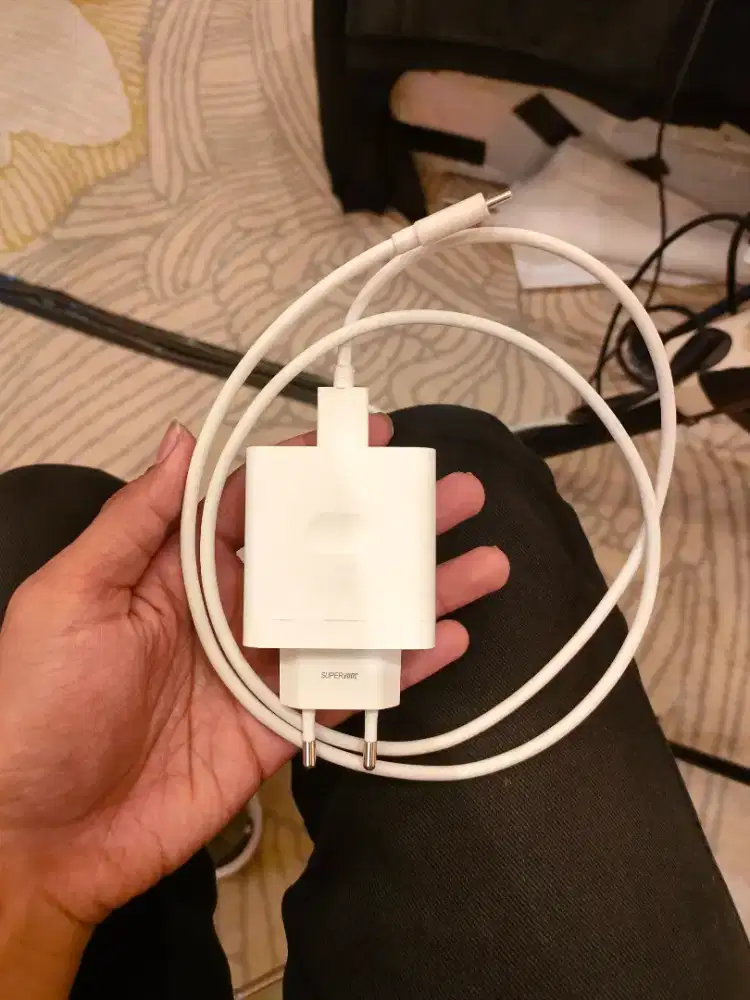 Charger Oppo 67watt