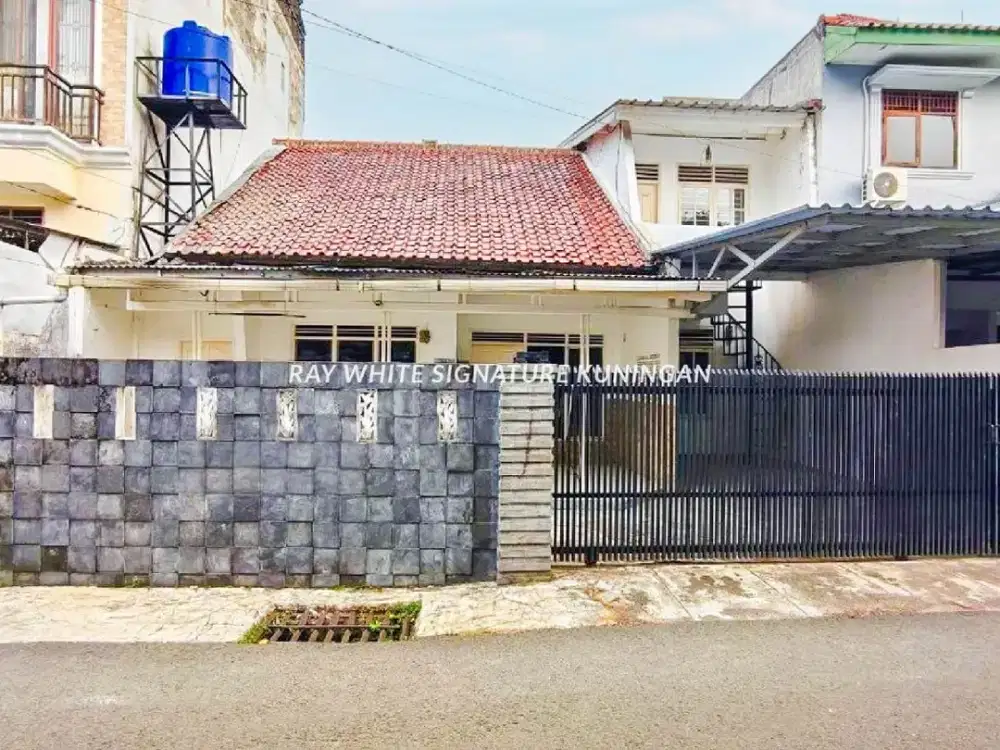 Dijual Rumah Lama Cocok Untuk Dibangun Rumah Kost di Jl Kebalen