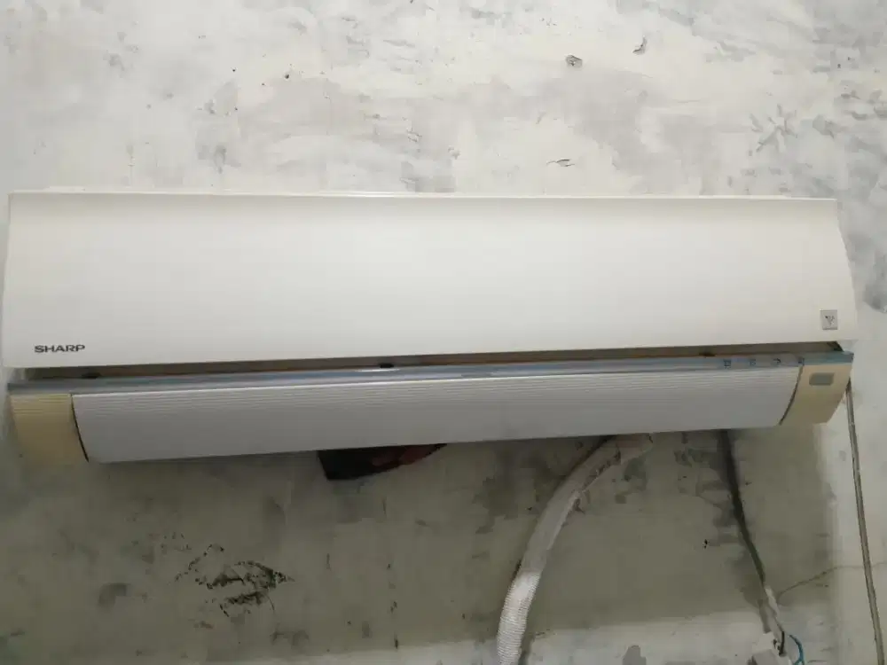 Dijual Indor aja, AC Sharp 1/2pk.