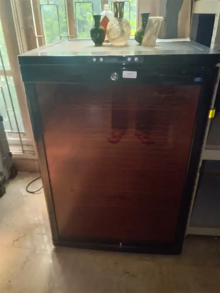 Dijual Pendingin Minuman merek Rouge et Blanc Sommelier