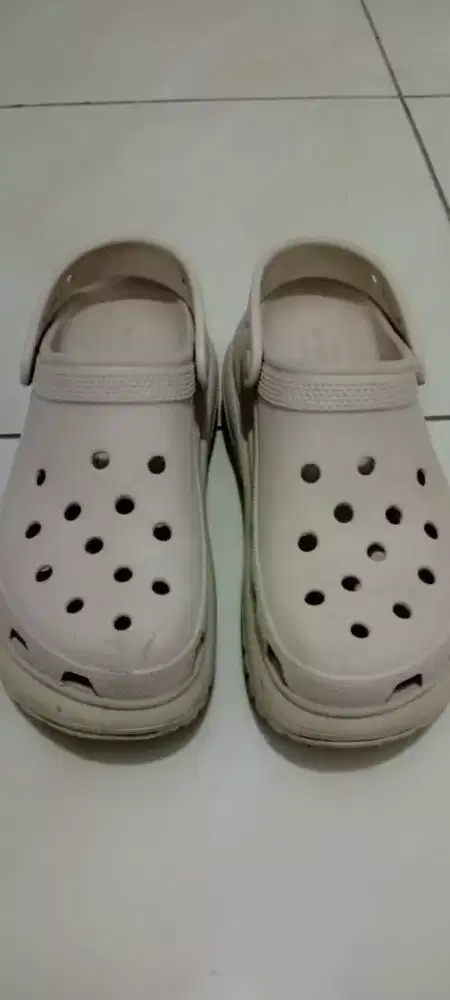 sandal crocs untuk wanita