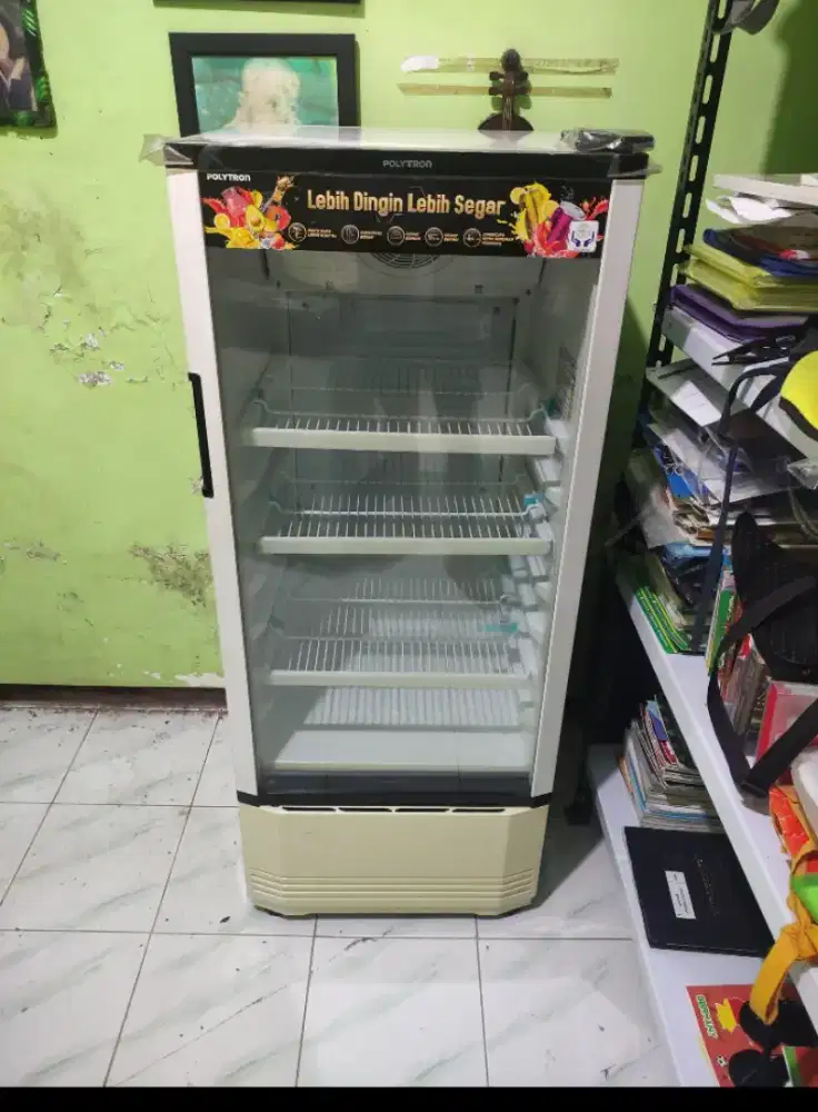 Showcase polytron . Bagus kondisi spt baru