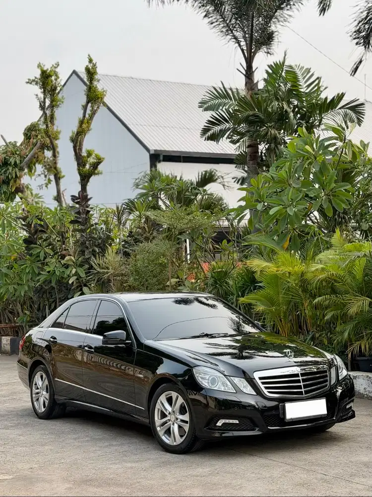 {Low KM} (Cash) Mercedes Benz W212 E250 Avantgarde 2010