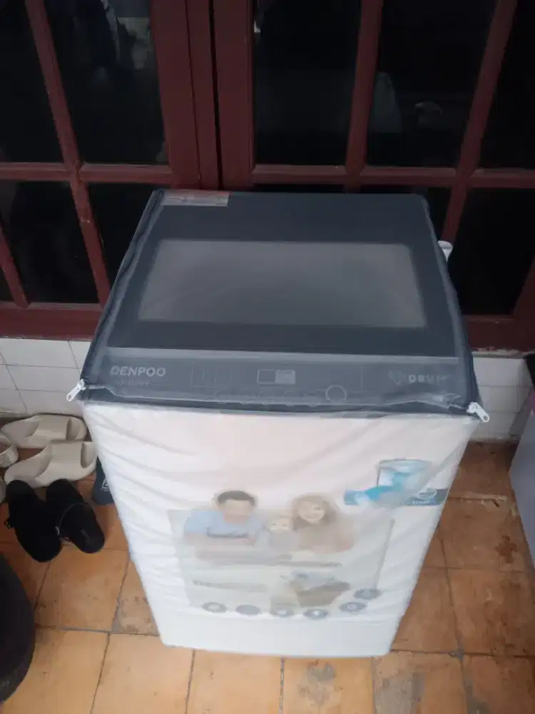 Mesin cuci automatis DENPOO ( bersih mulus kond 99% )