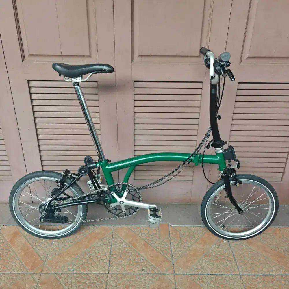 BEKAS - SEPEDA LIPAT BROMPTON M6E RACING GREEN/BLACK
