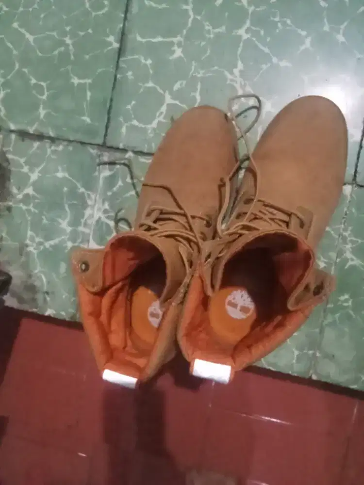 Sepatu timbaland