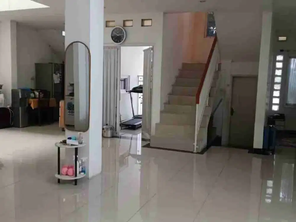 DIJUAL RUMAH 3 LANTAI HOOK – CIBUBUR RESIDENCE, BEKASI