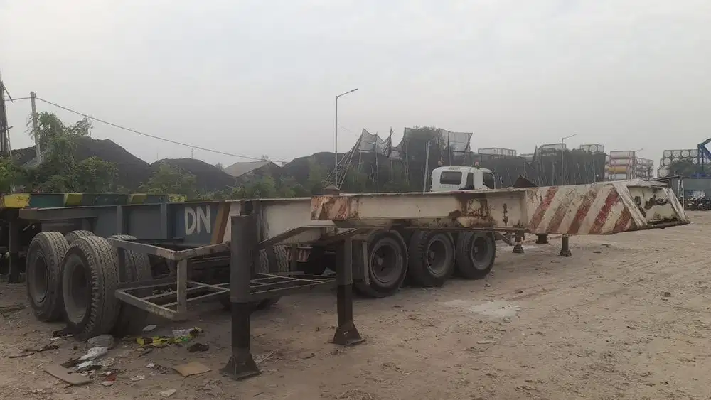 Buntut Trailer 3x20' (Langsung Pemakai)