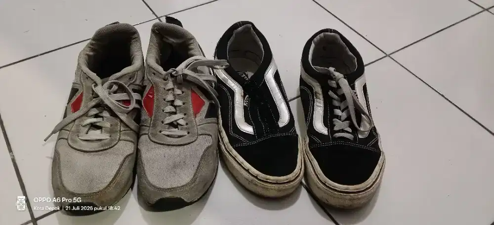 Jual sepatu second Vans dan Macbeth ukuran 51
