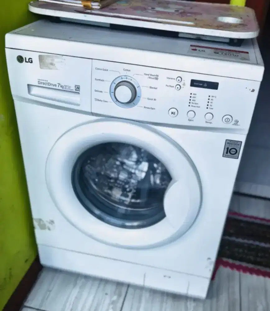 Mesin cuci front loading LG 7kg