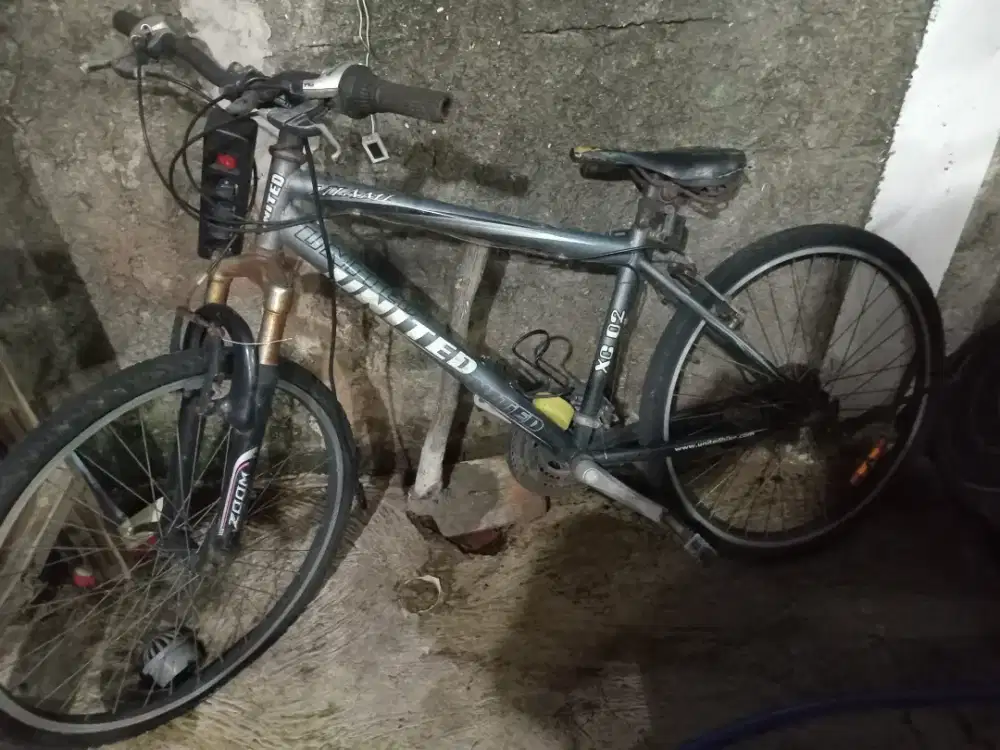 Sepeda gunung MTB united MIAMI XC02