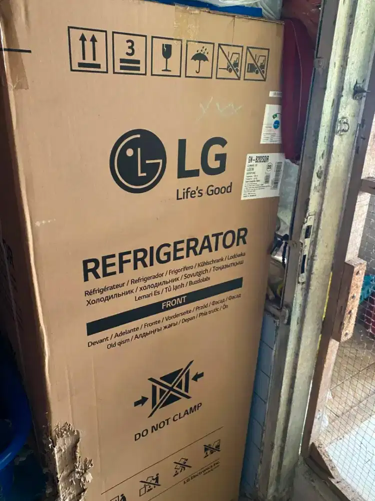 Kulkas 2 pintu inverter 255L