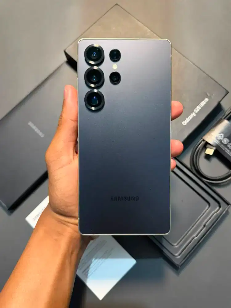 Samsung s25 ultra titanium black