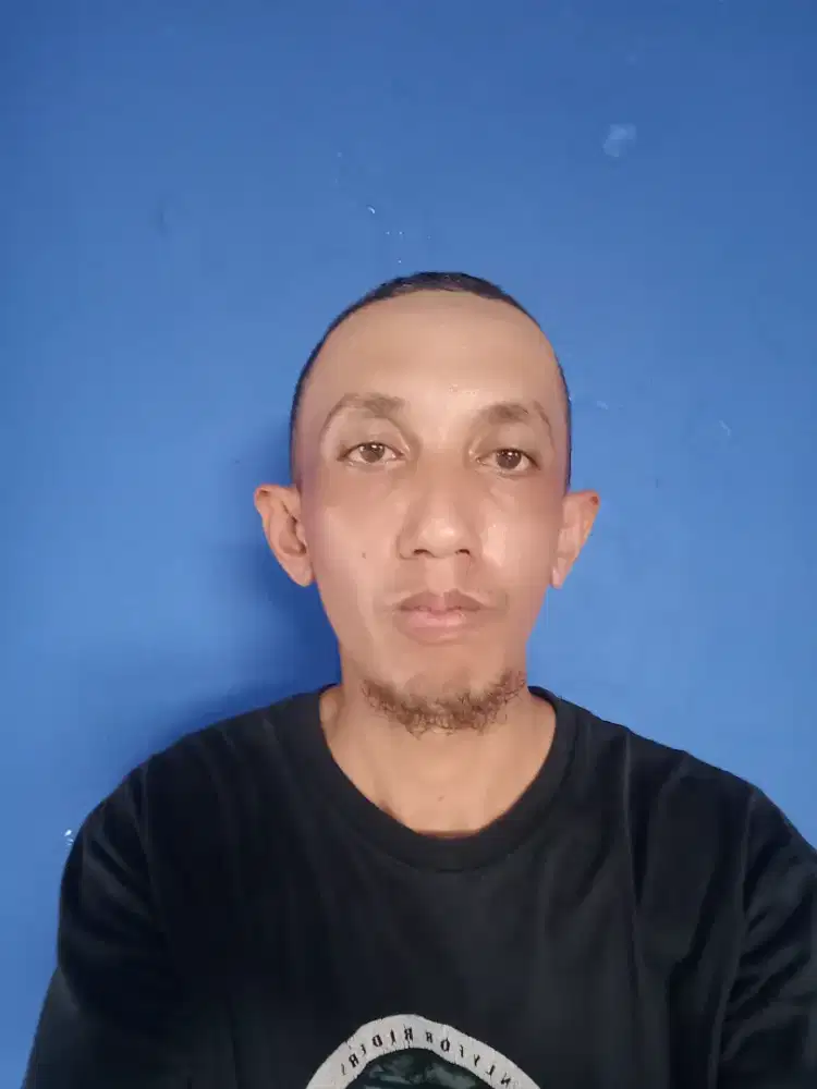 Mencari lowongan kerja sebagai sopir pribadi/keluarga.