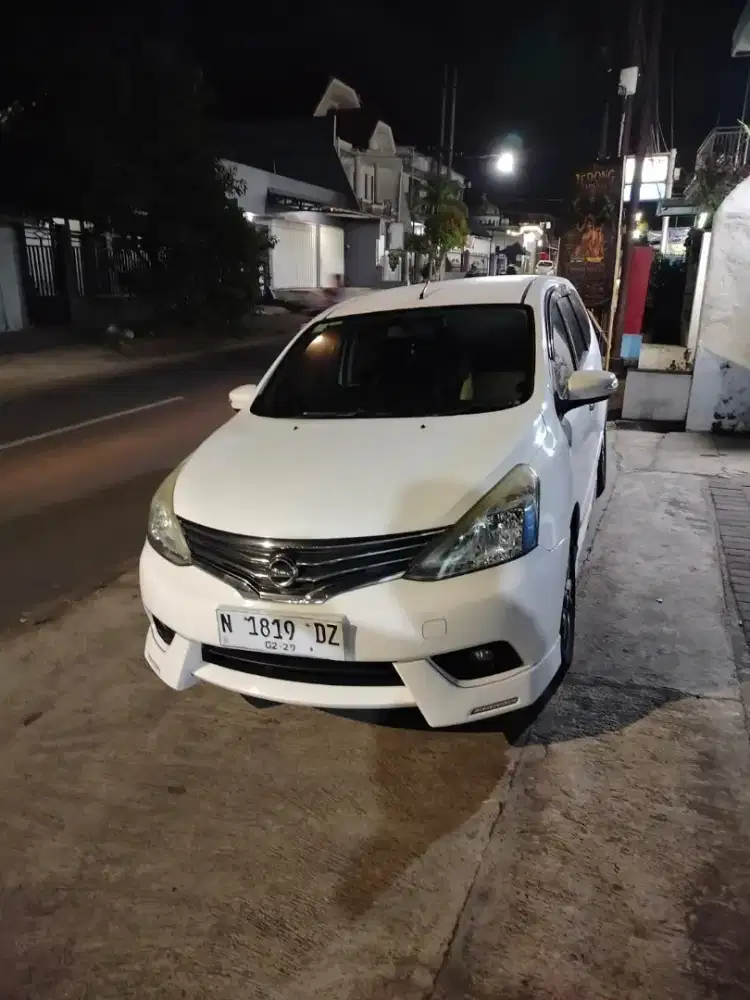 Dijual livina xv 2018 at