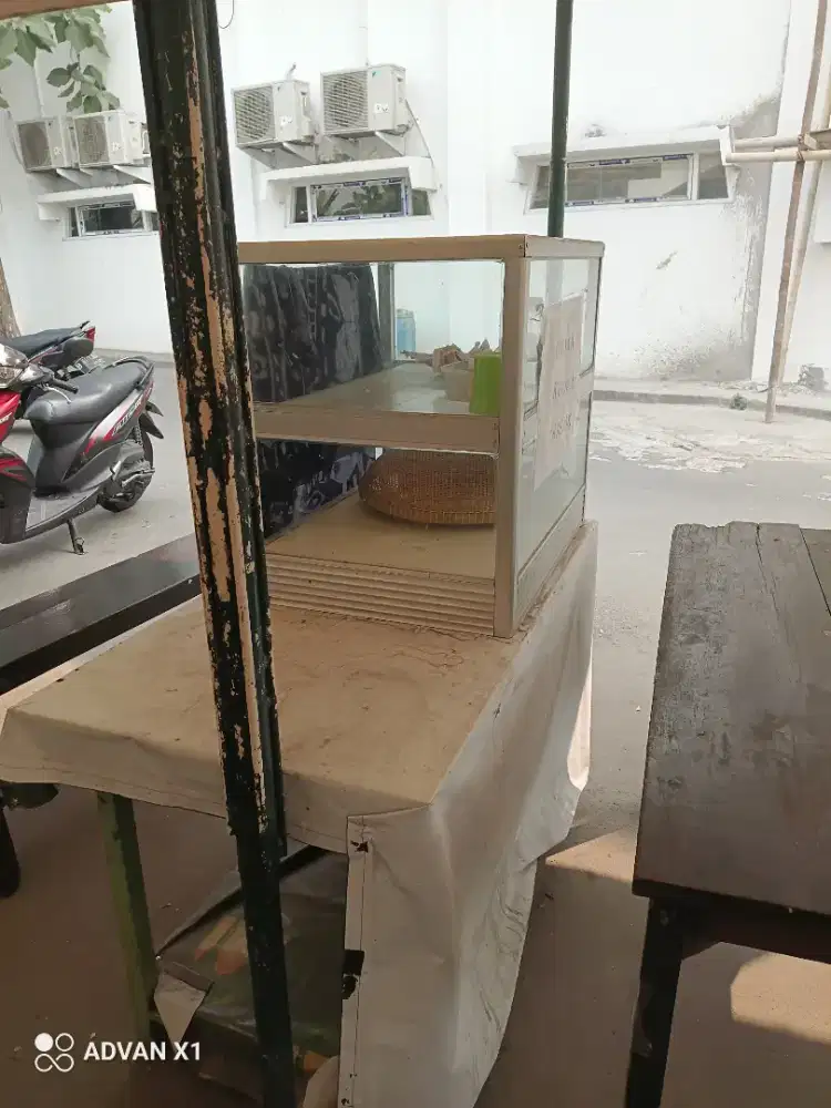 Etalase serba guna