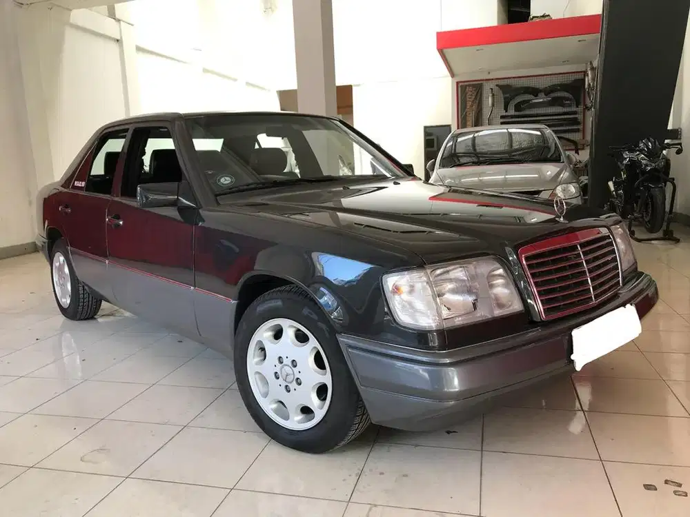 Like New Mercy W124 E220 MT 1994 Boxer