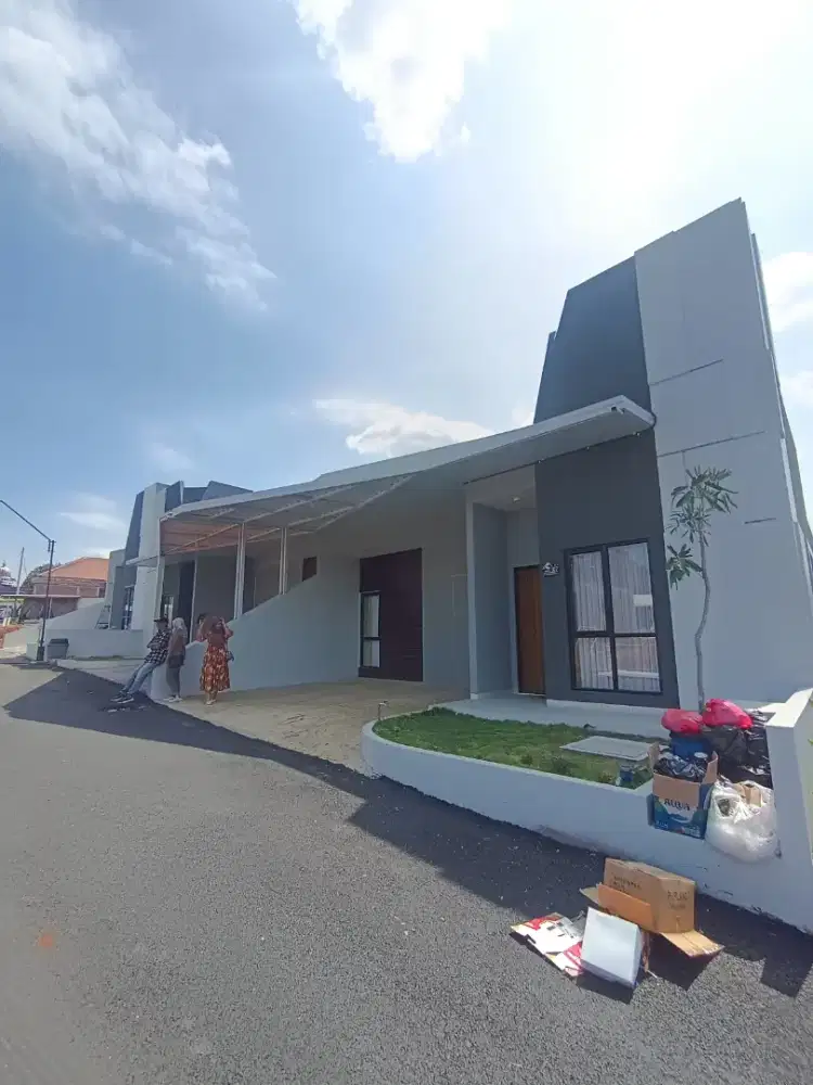 Rumah Mewah free biaya di jatisari semarang