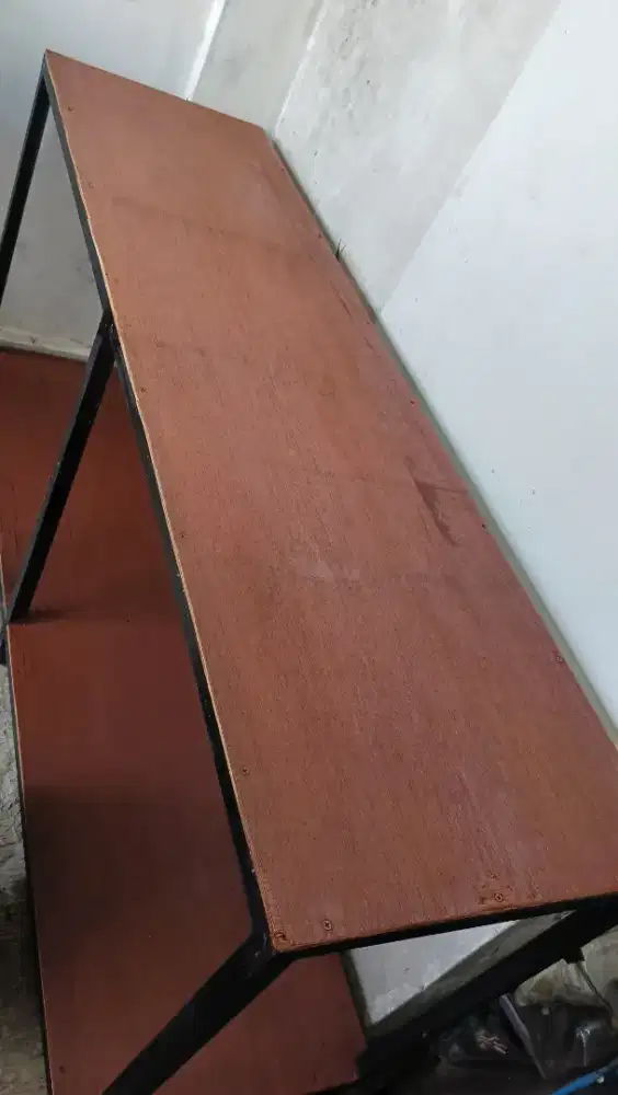 Meja dapur panjang serbaguna