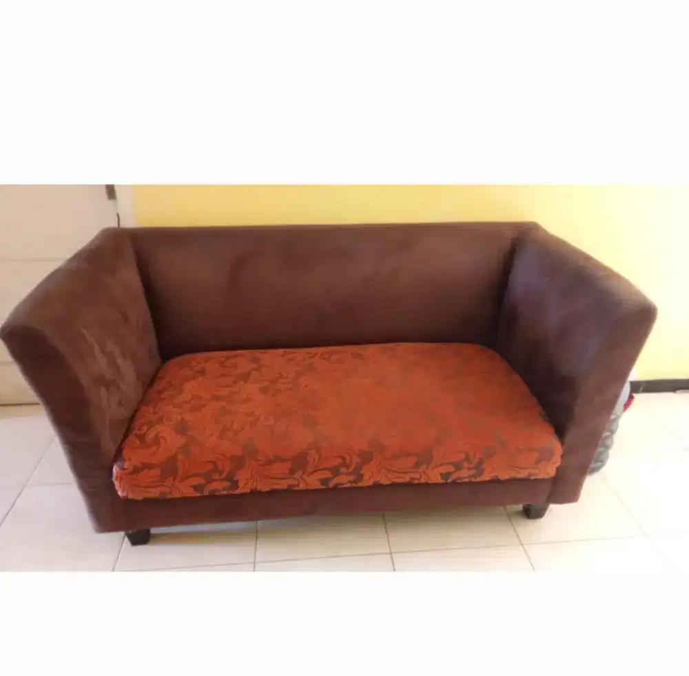 Sofa 2 Dudukan Minimalis Warna Cokelat
