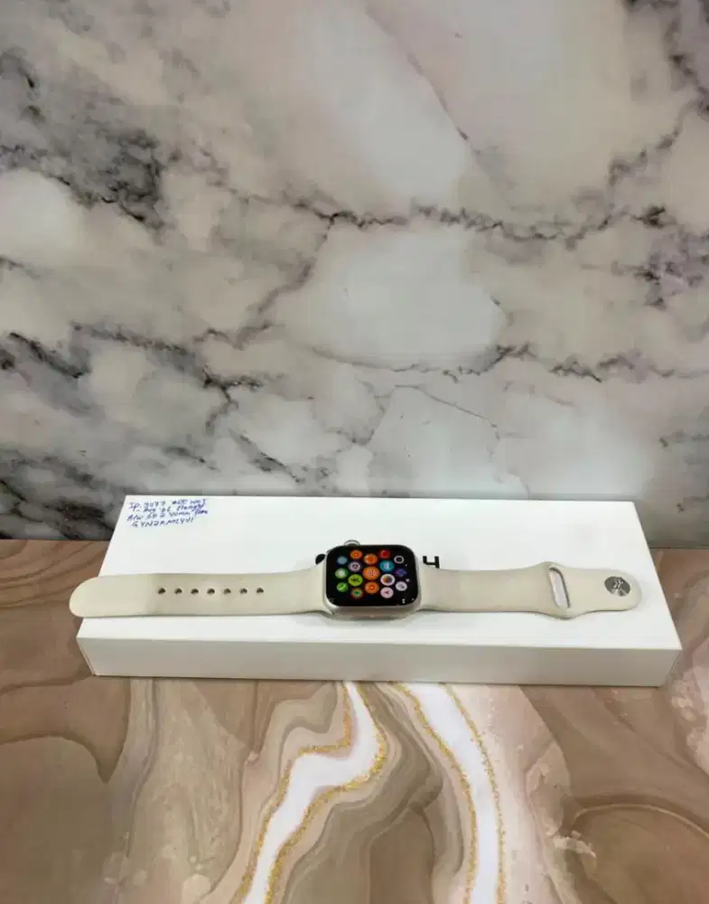 Ip.31177 || Apple Watch SE Gen 2 40Mm Starlight (Resmi, Garansi )