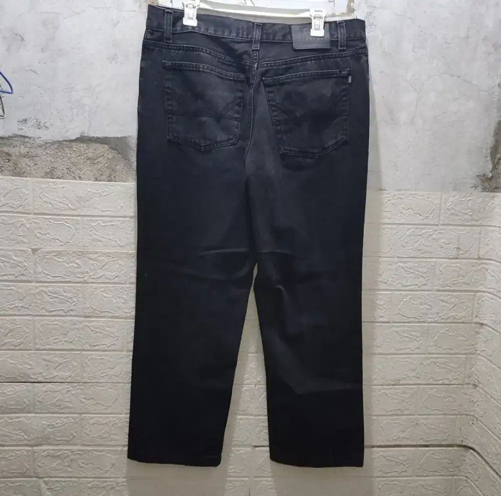 CELANA LEVIS EDWIN ORIGINAL