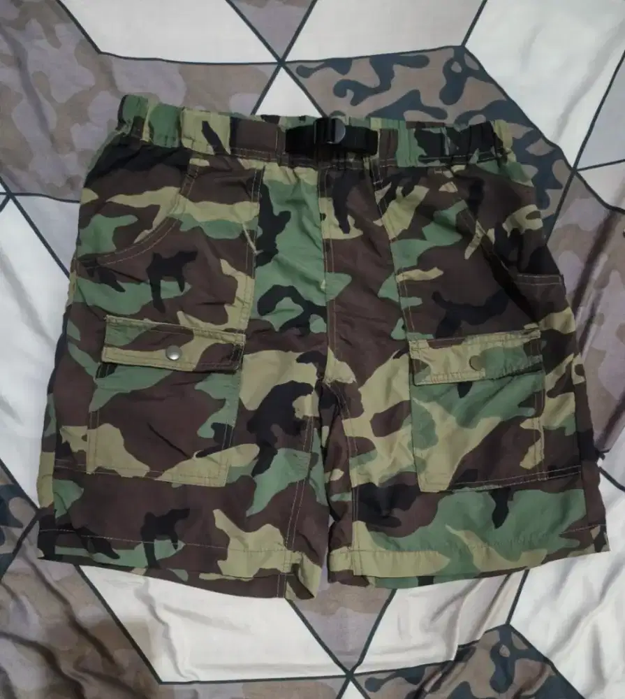 Celana uniqlo ultility camo