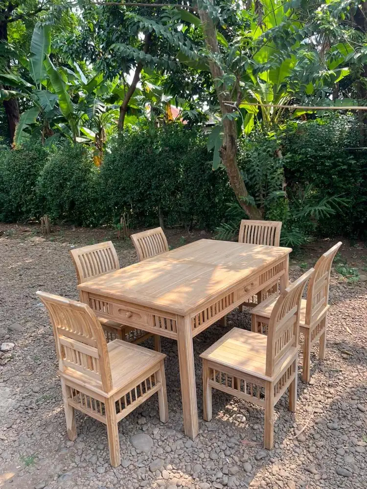 Meja makan isi 6 kursi