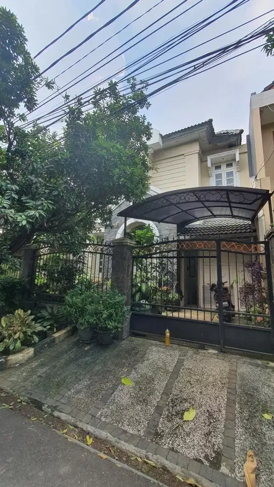 Dijual Rumah Gedung Hijau Pondok Indah