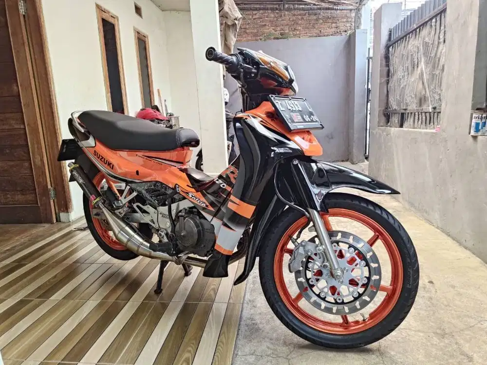 Satria Lumba tahun 2002, mulus, knalpot ada 2, mesin belum OS masih or