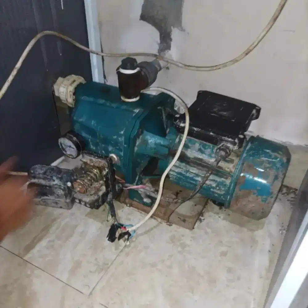 Jasa servicr pompa air